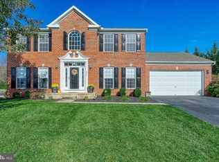 372 El Vista Dr, Hanover, PA 17331