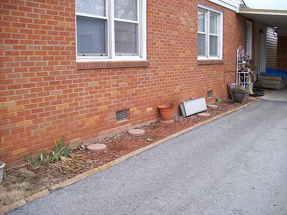 4th image of 1914 NW Arlington Ave