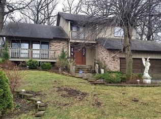 16W631 Marybeth Ct, Willowbrook, IL 60527