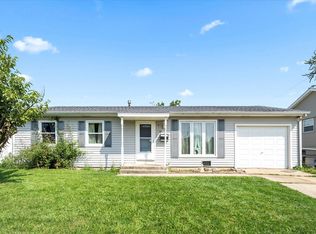 210 Hayes Ave, Romeoville, IL 60446