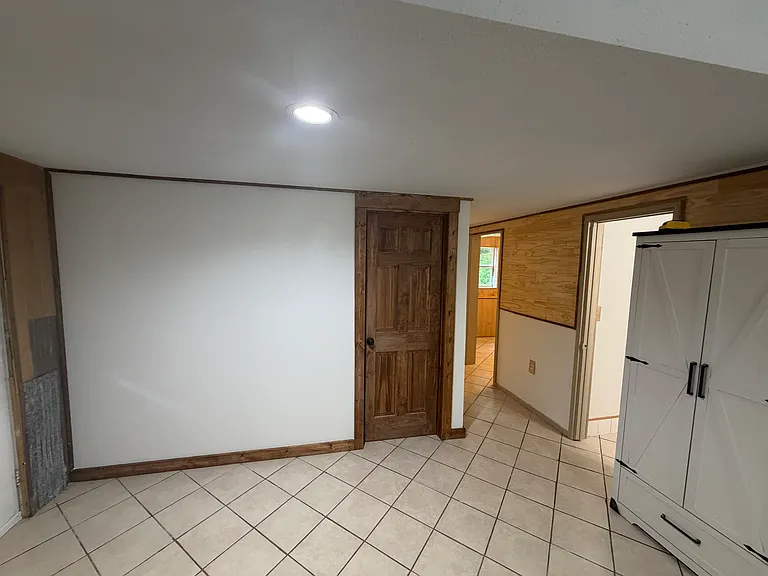 1654 N Double Springs Rd — Photo 1