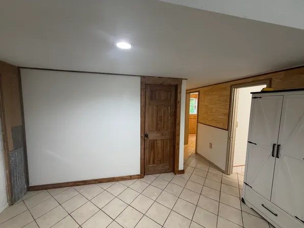 1654 N Double Springs Rd, Fayetteville, AR 72704