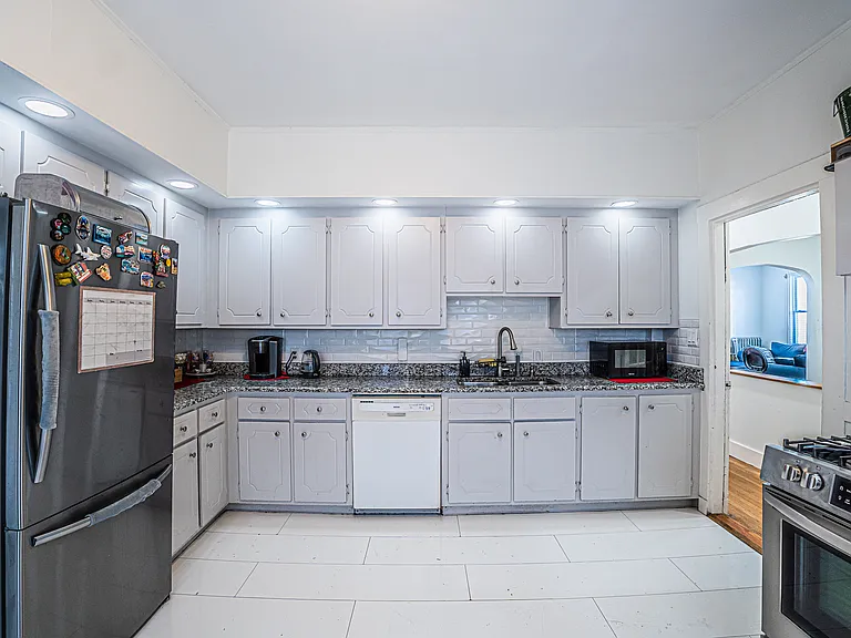 21 Wenham St #2 — Photo 12
