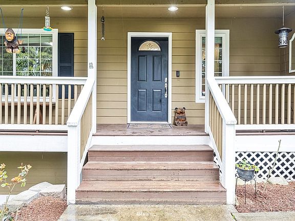 3rd image of 17614 Valley Lane SE