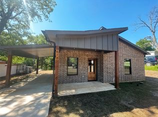 618 E Day St, Denison, TX 75021