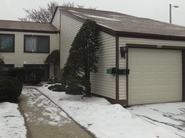 8323 N 107th St #2, Milwaukee, WI 53224