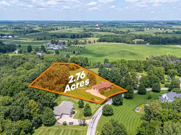 2956 Orchard View Ln NE, Iowa City, IA 52240