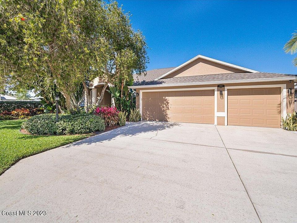 1st image of 2552 Woodfield Cir