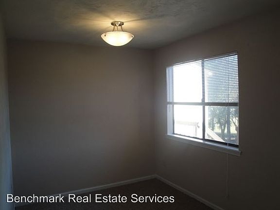 3rd image of 1490 Willow Bend Way APT D