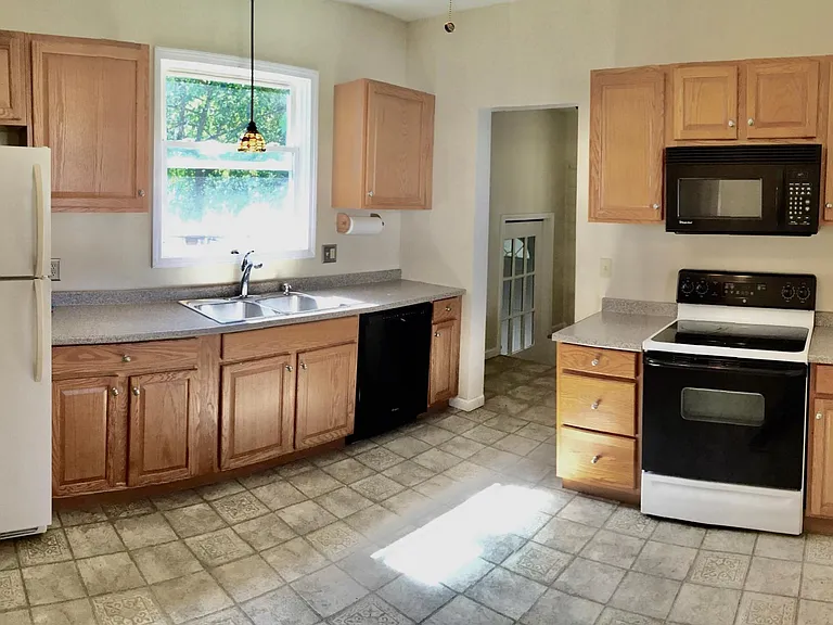38 Canton St #1 — Photo 15