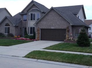 31839 Day Lily Dr, Brownstown, MI 48173