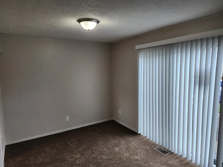 2233 Wadsworth Dr — Photo 16