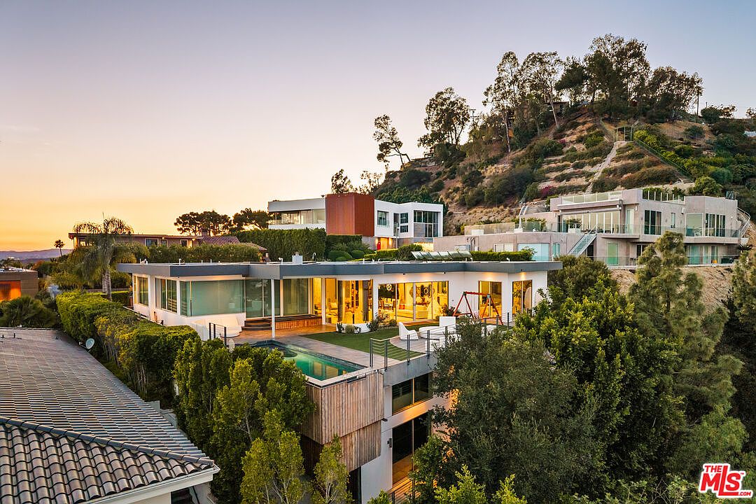 9353 Nightingale Dr, Los Angeles, CA 90069 | MLS #26837291 | Zillow