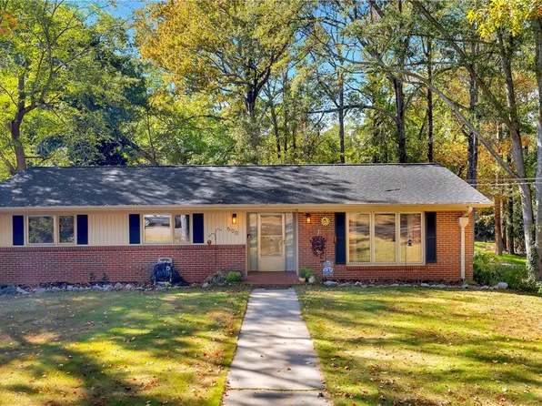 500 Stewart Dr, Easley, SC 29640