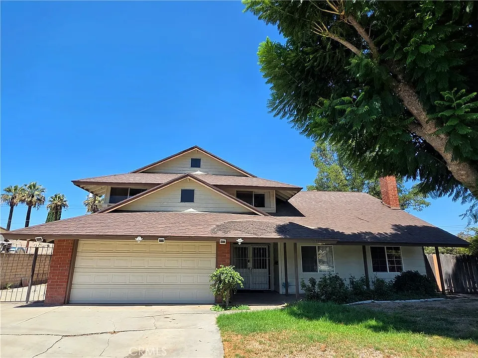 2073 Tulip Ct