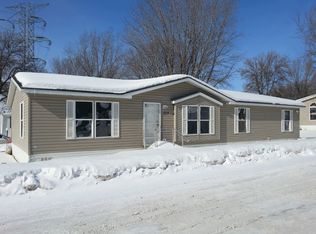 1909 Todd Ct, Arden Hills, MN 55112