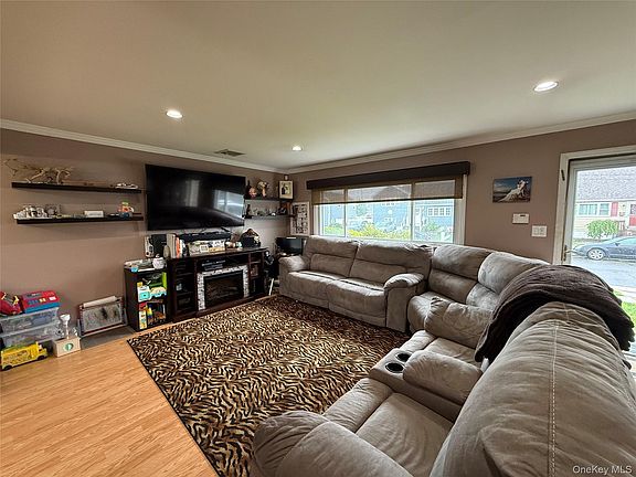 2nd image of 16 Layton Street
