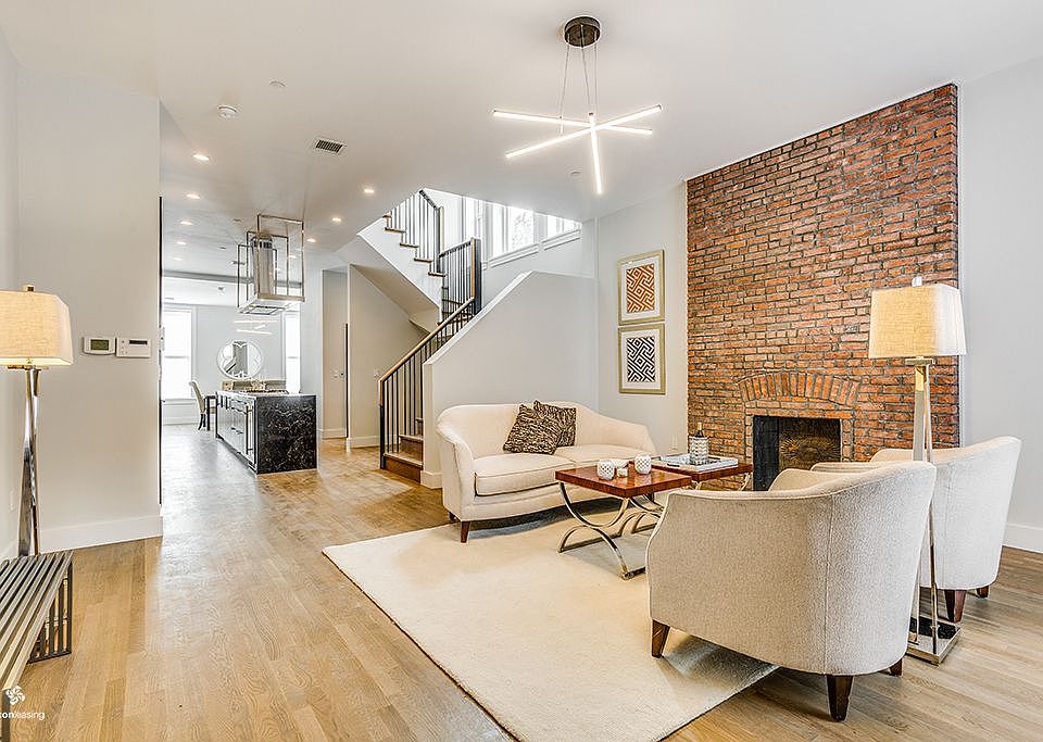 1st image of 250 W 139th St #Thouse