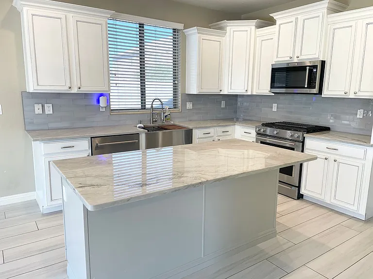 38205 W Montserrat St — Photo 14