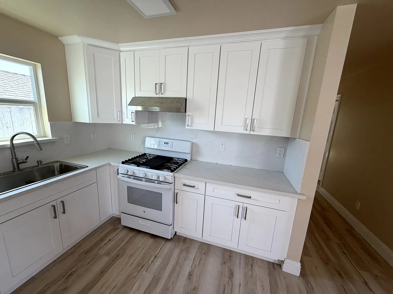 744 Mae Avenue - 1 — Photo 3