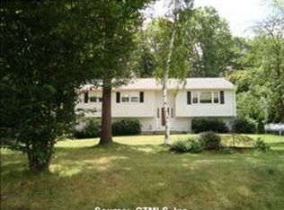 120 Bear Path Rd, Hamden, CT 06514