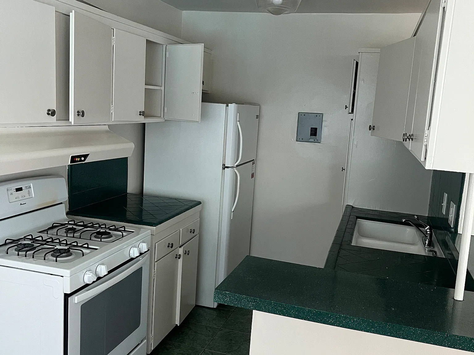 1 bed, 750 sqft, $1,950 — Photo 4