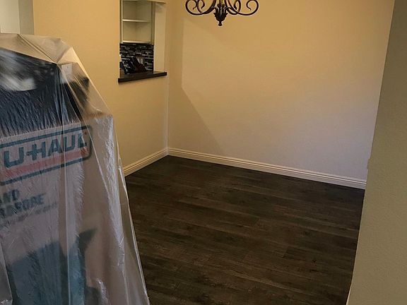 2nd image of 811 N Columbus Ave APT 1