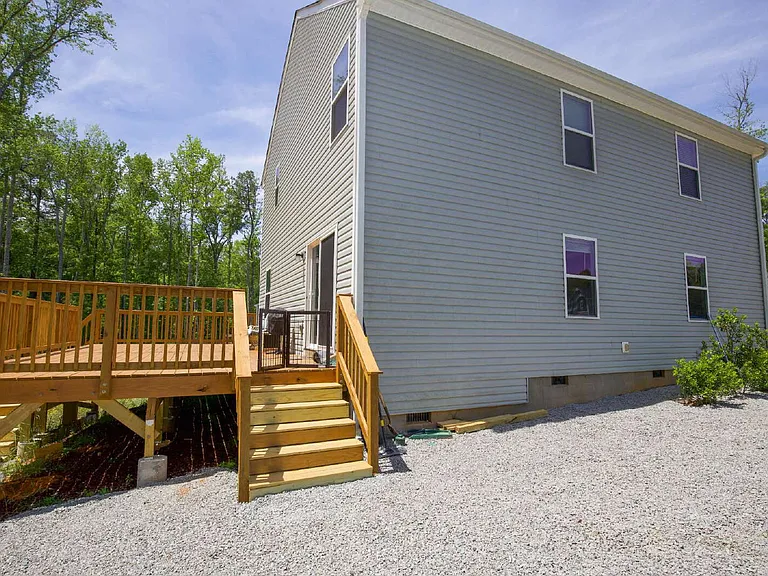429 Century Ln — Photo 45