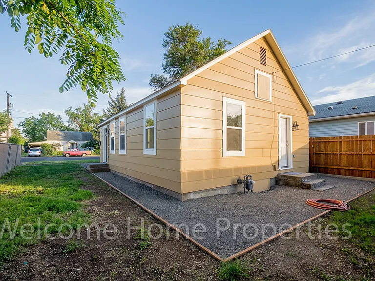 808 W Alder St — Photo 1