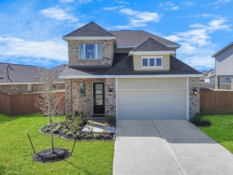 3040 Ash Ray Dr — Photo 1