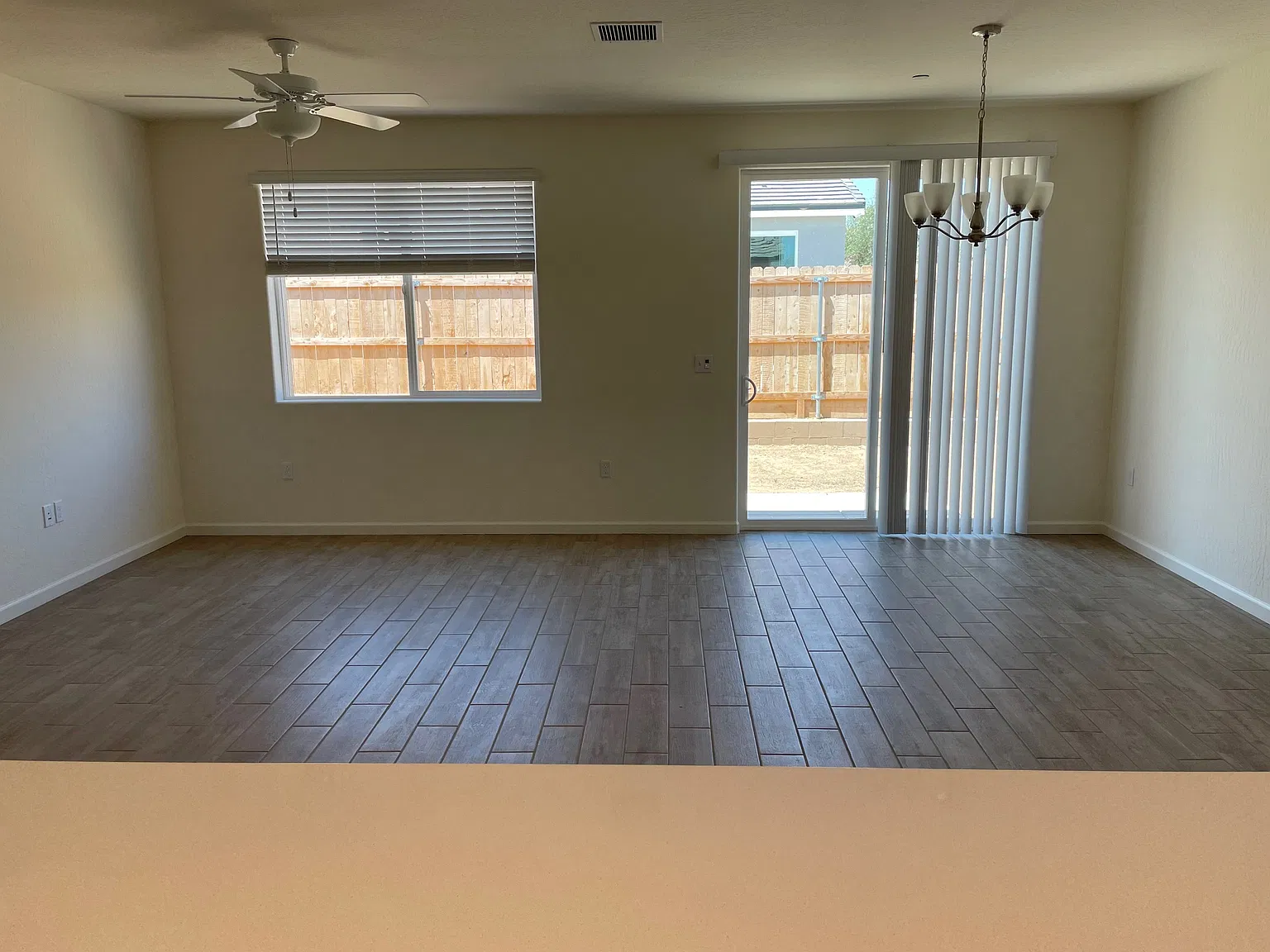 4 bed, 1612 sqft, $2,350 — Photo 3