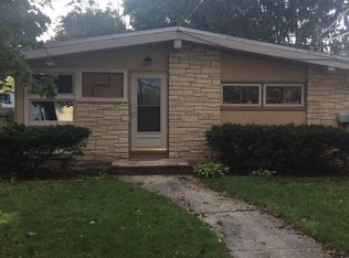 7520 17th Ave, Kenosha, WI 53143