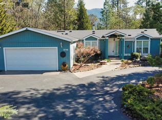896 Eric Loop, Grants Pass, OR 97526