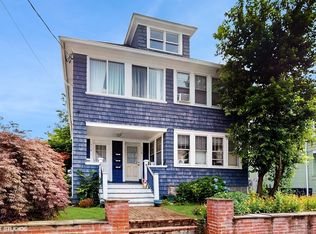 114 Harborview Ave, Bridgeport, CT 06605