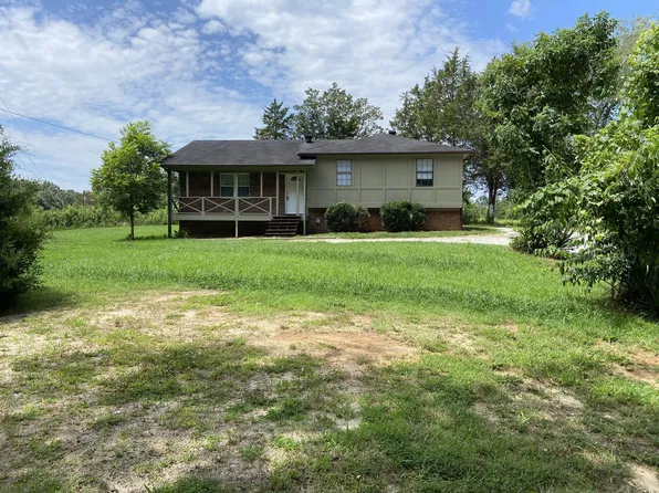 1320 Parker Loop, Henderson, TN 38340