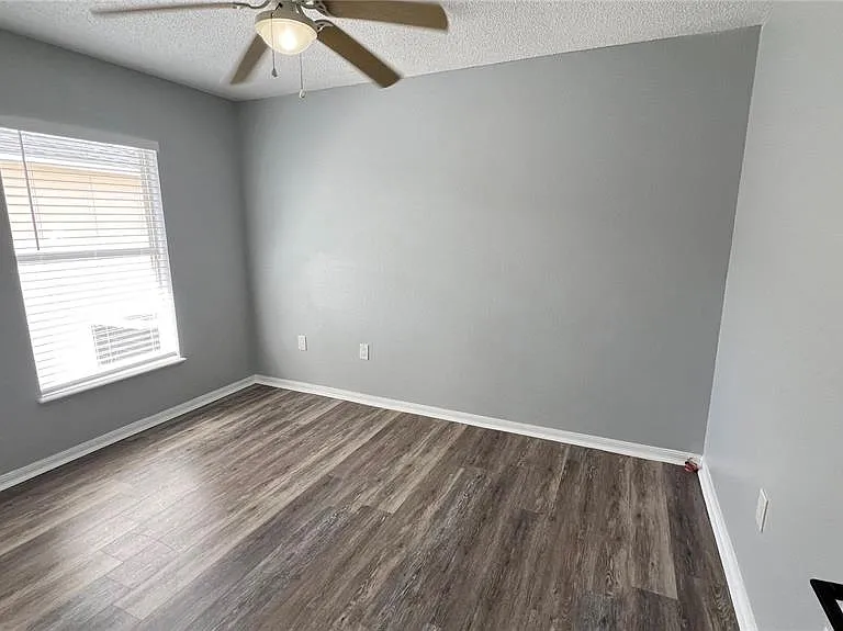 485 Martigues Dr — Photo 24