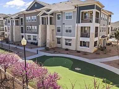 The Woodford on Mockingbird
