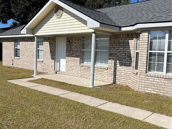 2nd image of 1458 Sheridan Point