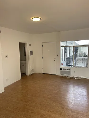 5309 Agnes Ave #7 Photo 1