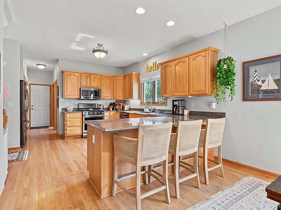5th image of 6732 S Yale DRIVE