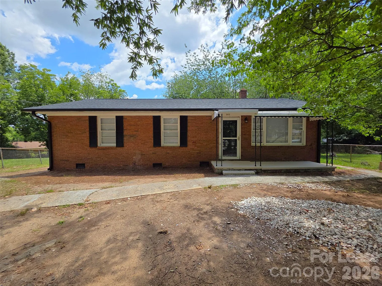 3 bed, 1.0 bath, $1,950 — Photo 1