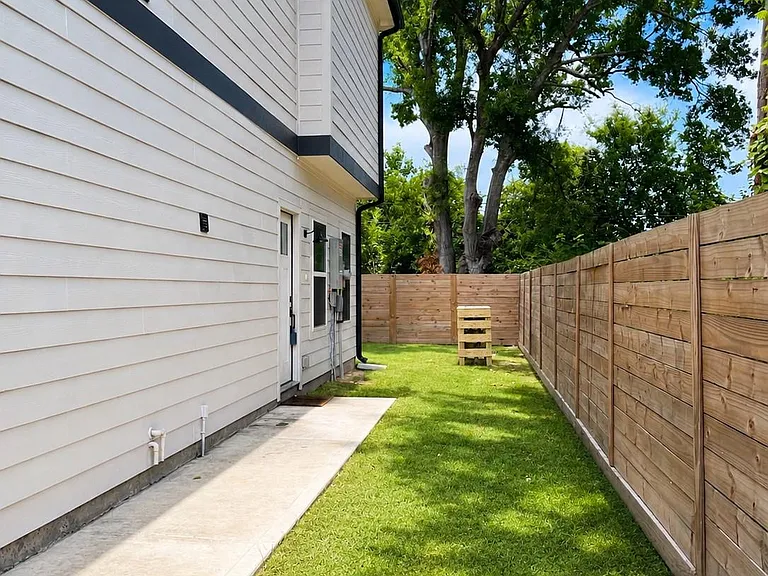 4717 Talina Way #B — Photo 2