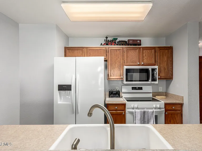 9264 W Morrow Dr — Photo 9