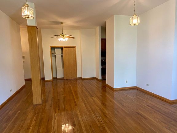 4th image of 2417 N Western Ave #241-2B