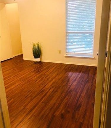 5th image of 10616 Mellow Mdws APT 8B