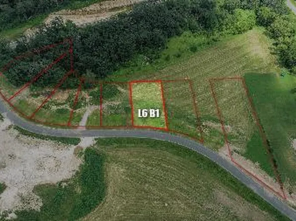 1010 Golfview Dr, Preston, MN 55965