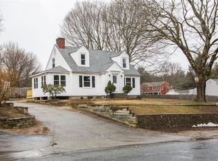 28 Chestnut Hill Rd, Glocester, RI 02814