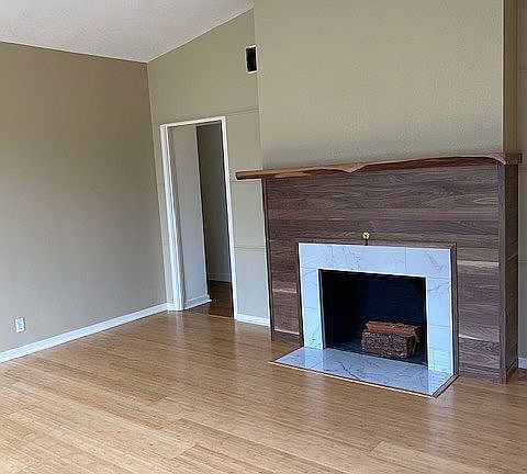 5th image of 207 Evergreen Dr
