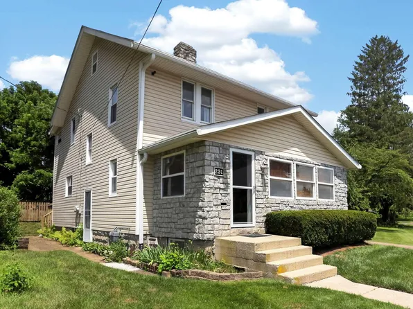 230 Robbins Dr, Newark, OH 43055