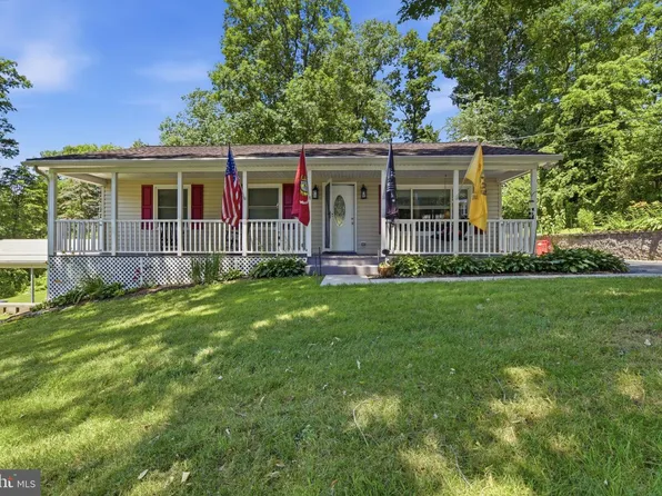 300 Oakbrook Dr, Felton, PA 17322